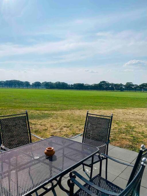 Ut-Huuske Villa Westerbeek Kültér fotó