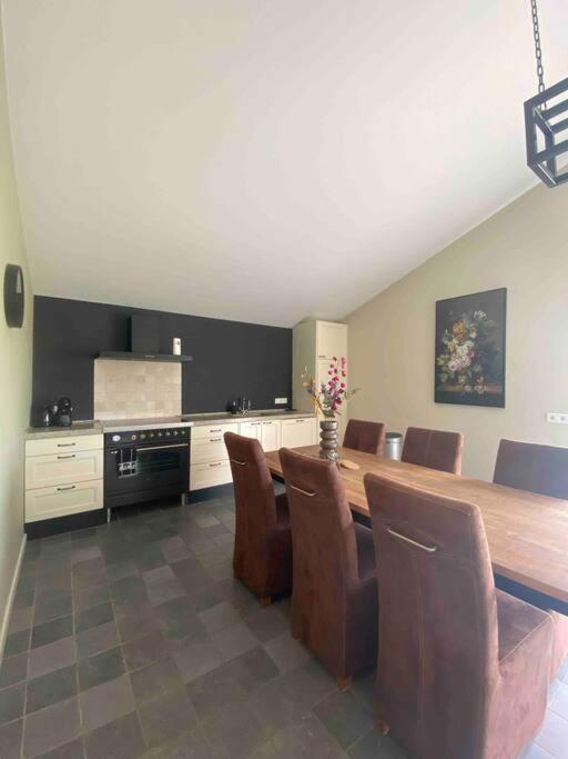Ut-Huuske Villa Westerbeek Kültér fotó